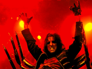 Lenda do rock Alice Cooper volta ao Brasil em maio para três apresentações